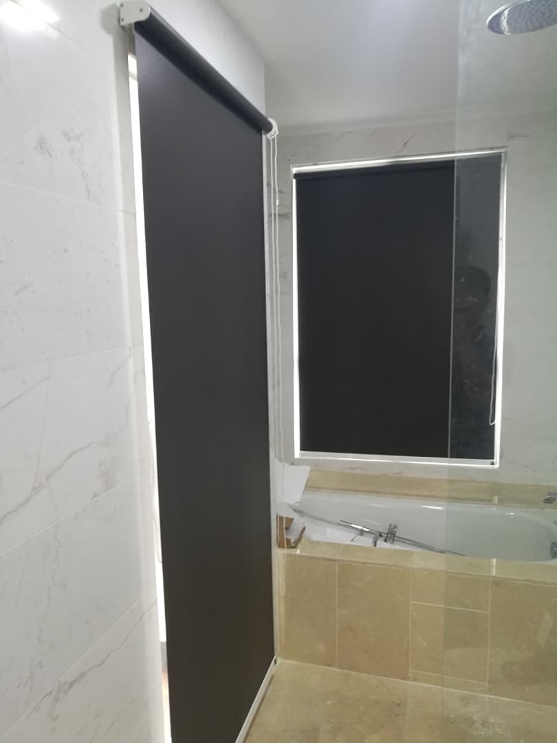 BLACKOUT 100 ROLLER BLINDS